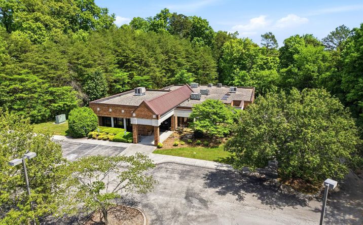 Pictures of Office property located at 910 Zoe Way, Knoxville, TN 37909 for sales - image #1