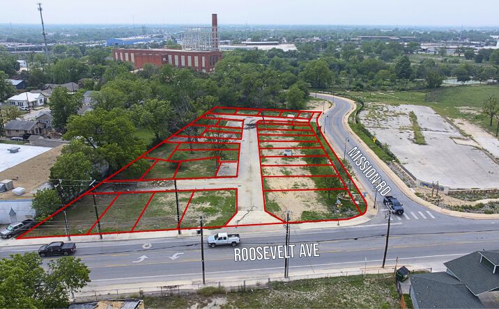 Pictures of Land property located at 519 Roosevelt Avenue, San Antonio, TX 78210 for sales - image #1