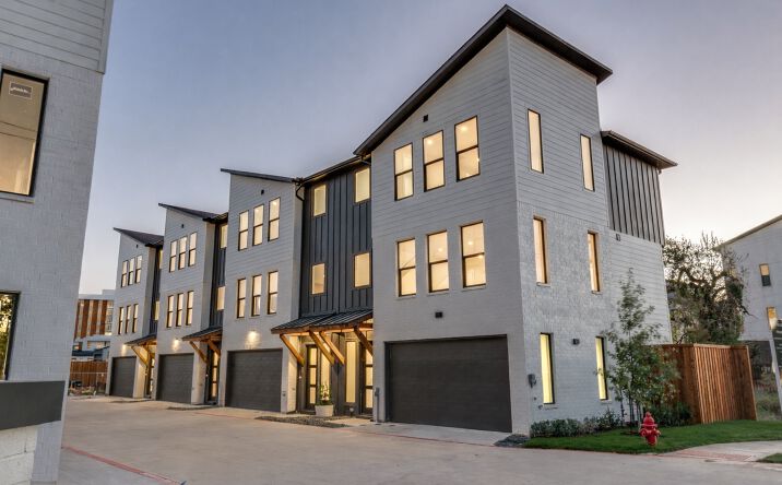 Pictures of Multifamily property located at 3940 Spring Valley Road, Addison, TX 75001 for sales - image #1