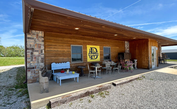 Pictures of Mixed Use, Business for Sale, Retail property located at 6826 U.S. 63, Houston, MO 65483 for sales - image #1