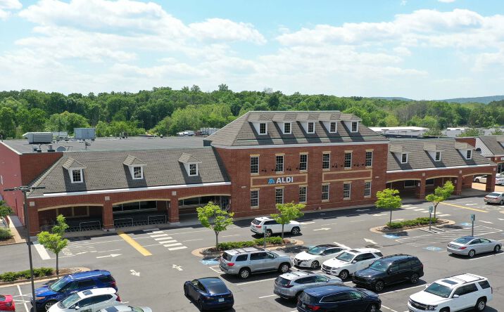 Pictures of Retail property located at 6701 Lea Berry Way, Haymarket, VA 20169 for sales - image #1