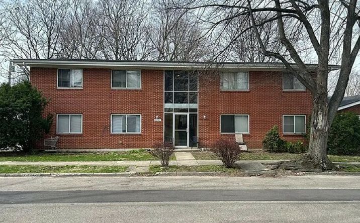 Pictures of Multifamily property located at 2803 Lansing Dr, Dayton, OH 45420 for sales - image #1