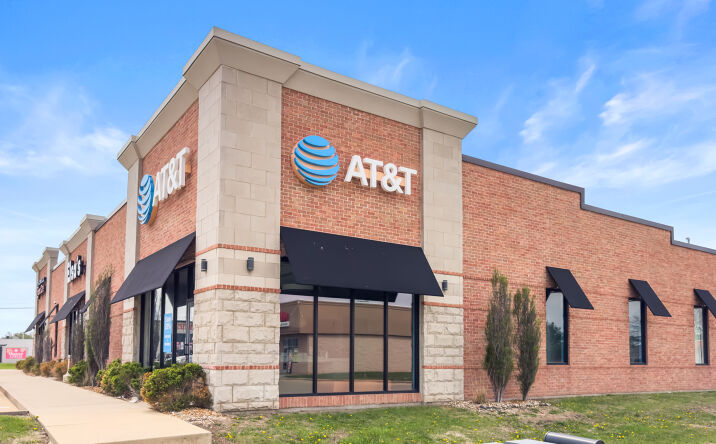 Pictures of Retail, Land property located at 1683 E 1500 N RD TAYLORVLE, TAYLORVILLE, IL 62568 for sales - image #1