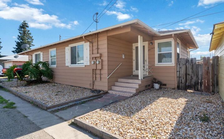 Pictures of Multifamily property located at 20753 AGNES LN, SAN LORENZO, CA 94541 for sales - image #1