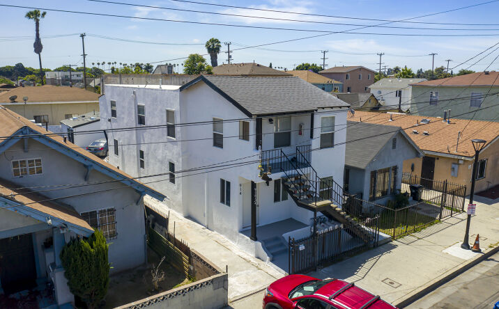 Pictures of Retail, Multifamily property located at 914 East Martin Luther King Junior Boulevard, Los Angeles, CA 90011 for sales - image #1