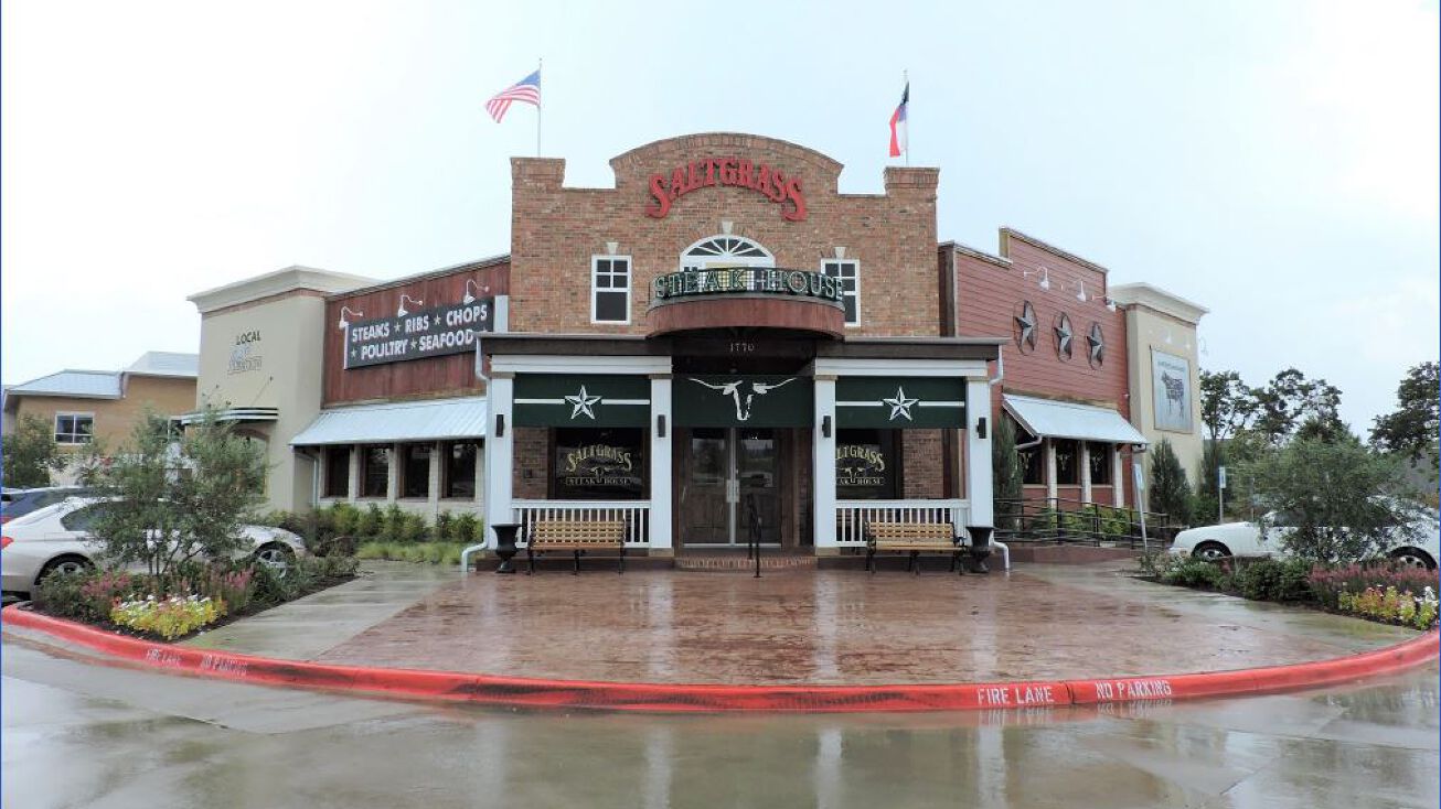 2624 Greenwich Road, Wichita, KS 67226