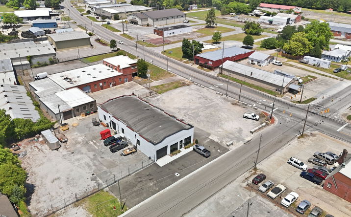 Pictures of Office, Retail, Land property located at 424 HACKNEY AVE, WASHINGTON, NC 27889-4726 for sales - image #1