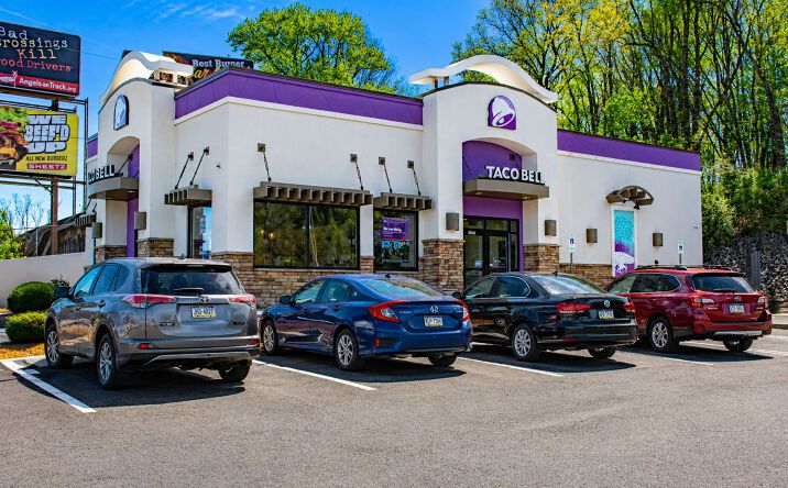 Pictures of Retail property located at 15924 Ohio 170, Calcutta, OH 43920 for sales - image #1