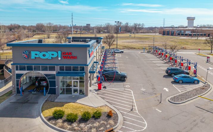 Pictures of Retail, Special Purpose property located at 1080 Shingle Creek Parkway, Brooklyn Center, MN 55430 for sales - image #1