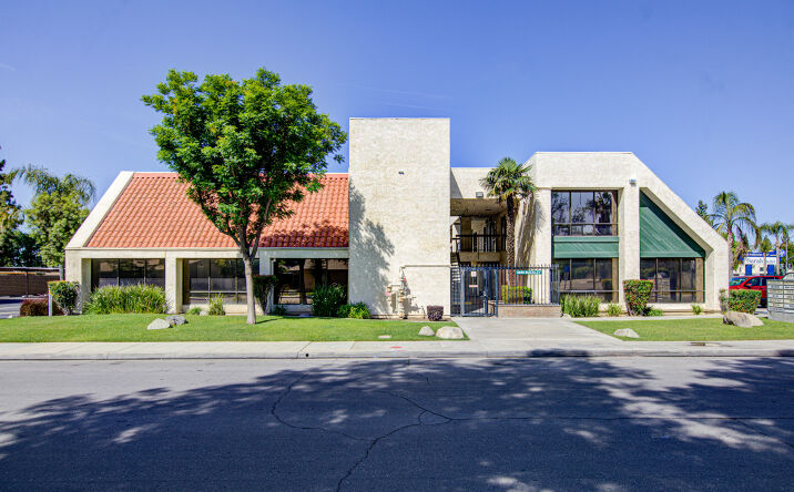 Pictures of Office property located at 4949 Buckley Way, Bakersfield, CA 93309 for sales - image #1