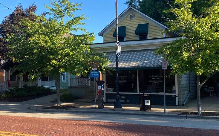 image of property at 1031 WEALTHY ST SE Grand Rapids MI 49506-1550