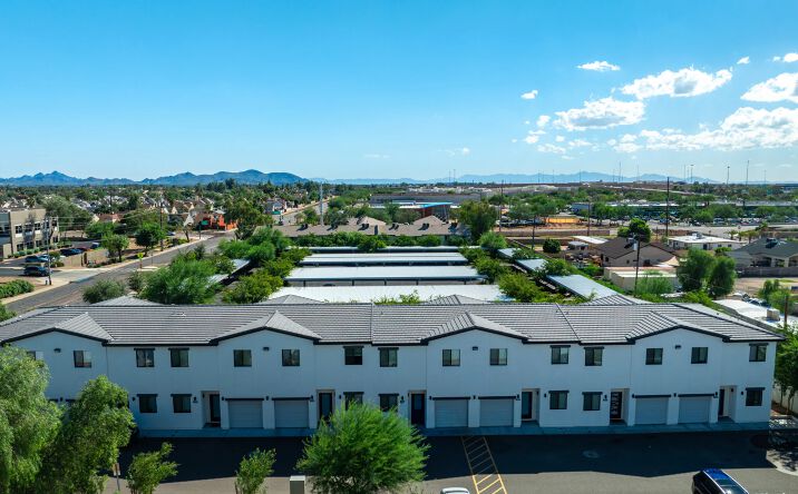 Pictures of Multifamily property located at 21050 N 23RD AVE, PHOENIX, AZ 85027 for sales - image #1