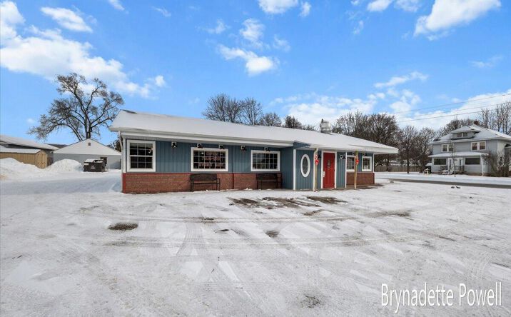 Pictures of Business for Sale, Retail property located at 370 N State Street, Sparta, MI 49345 for sales - image #1