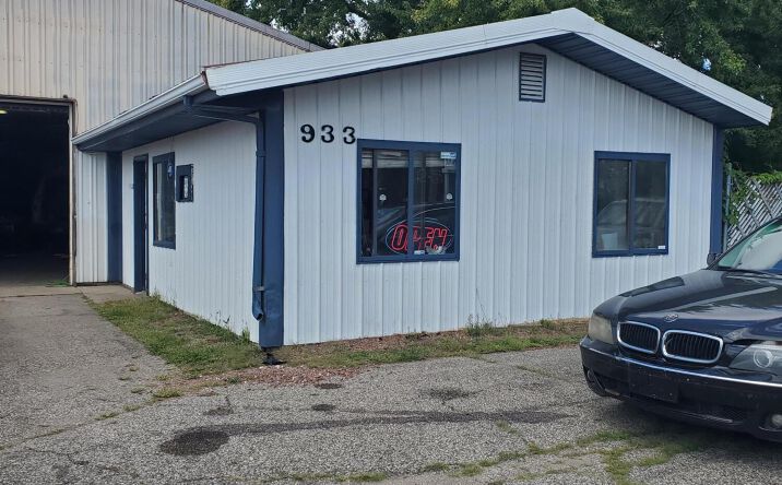 Pictures of Industrial, Retail property located at 934 Second Street, Kalamazoo, MI 49001 for sales - image #1