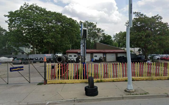 Pictures of Retail property located at 820 S Division Avenue, Grand Rapids, MI 49507 for sales - image #1