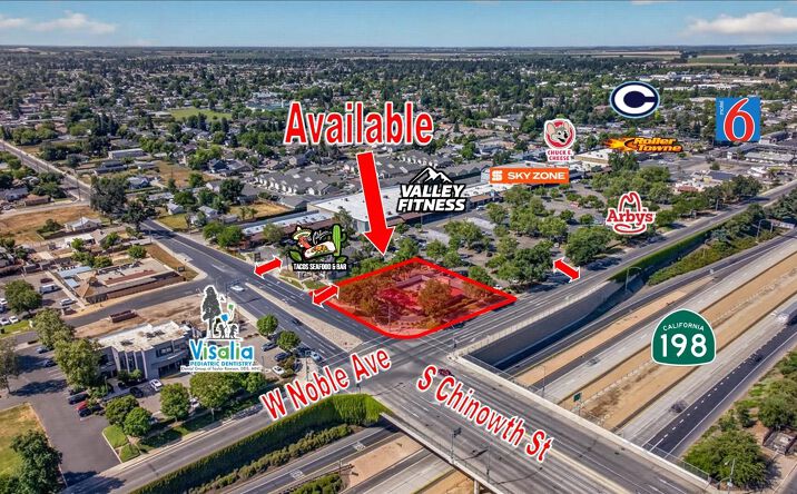 Pictures of Mixed Use property located at 501 S CHINOWTH ST, VISALIA, CA 93277-1601 for sales - image #1