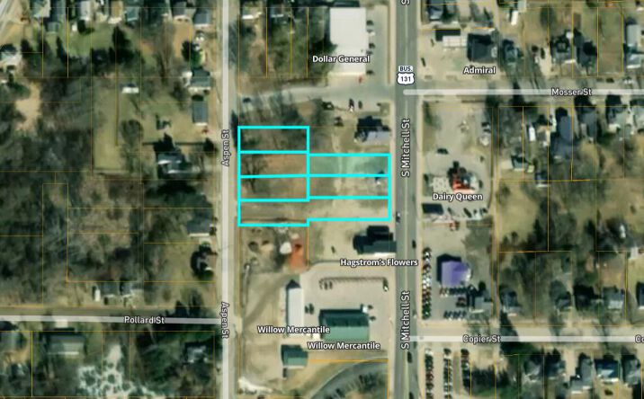 Pictures of Retail, Office, Industrial property located at 900 S Mitchell St. Street, Cadillac, MI 49601 for sales - image #1
