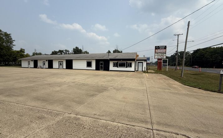 Pictures of Retail, Office, Land property located at 3010 E Apple Avenue, Muskegon, MI 49442 for sales - image #1
