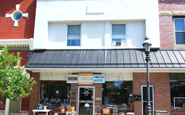 Pictures of Retail property located at 19 E Main Street, Fremont, MI 49412 for sales - image #1
