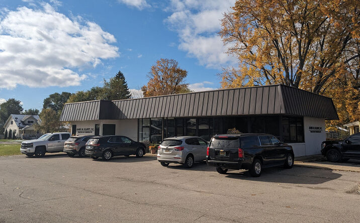 Pictures of Office property located at 1553 Alpine Avenue NW, Grand Rapids, MI 49504 for sales - image #1