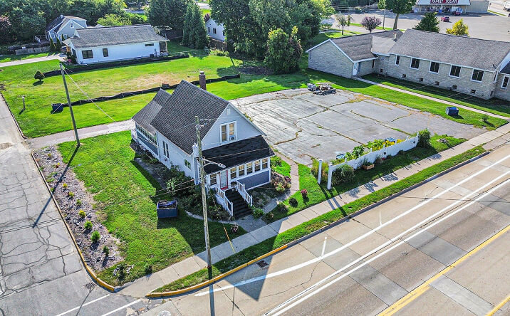 Pictures of Office, Retail, Industrial property located at 555 Broadway Street, South Haven, MI 49090 for sales - image #1