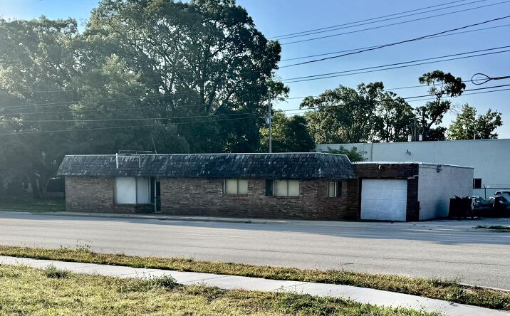 Pictures of Office, Industrial, Retail property located at 375 W Sherman Boulevard, Muskegon, MI 49444 for sales - image #1