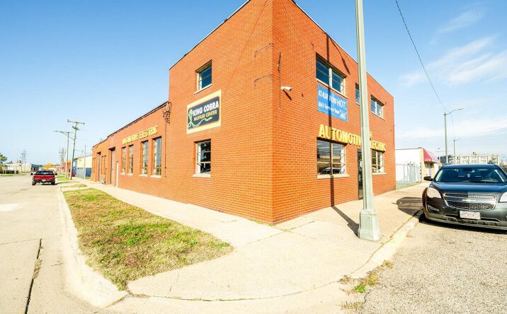 Pictures of Industrial, Retail, Office property located at 288 Colfax Avenue, Benton Harbor, MI 49022 for sales - image #1