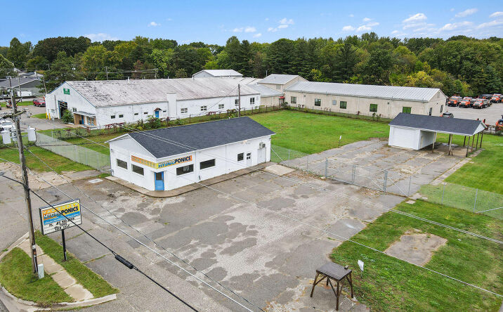 Pictures of Retail, Office, Industrial property located at 1011 E Michigan Avenue, Paw Paw, MI 49079 for sales - image #1