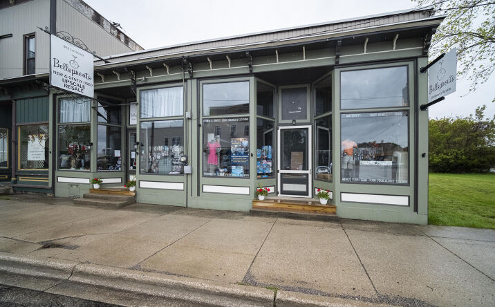 Pictures of Retail, Office property located at 303 First Street, Manistee, MI 49660 for sales - image #1