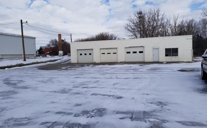 Pictures of Business for Sale, Retail property located at 95 W Carleton Road, Hillsdale, MI 49242 for sales - image #1