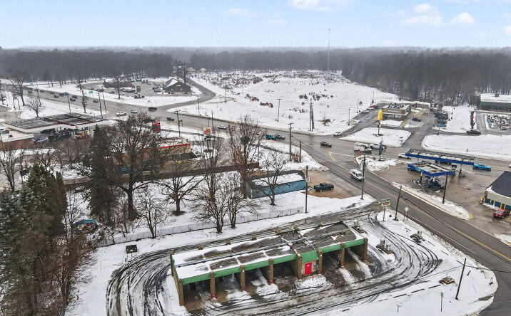 Pictures of Business for Sale, Retail, Office, Industrial, Land property located at 1671 E River Road, Muskegon, MI 49445 for sales - image #1