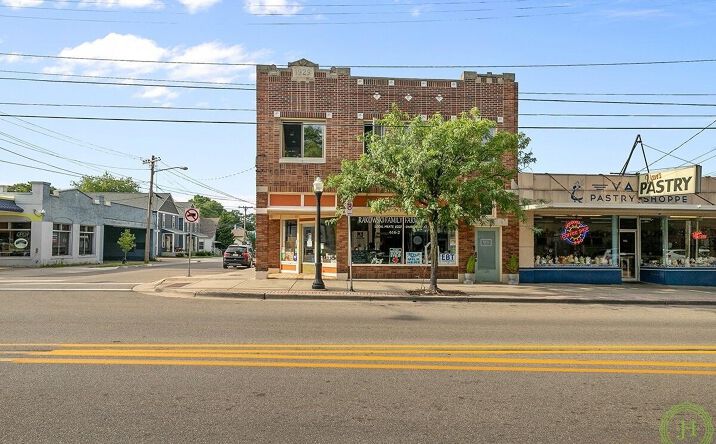 Pictures of Retail property located at 953 Fulton Street E, Grand Rapids, MI 49503 for sales - image #1