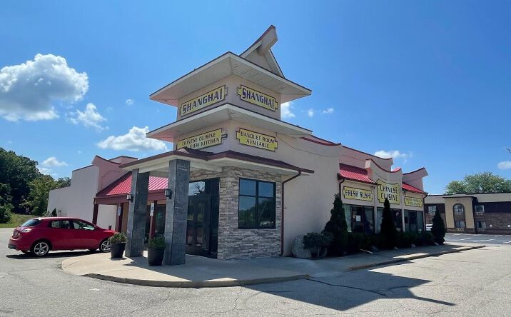 Pictures of Retail property located at 442 E 32nd Street, Holland, MI 49423 for sales - image #1