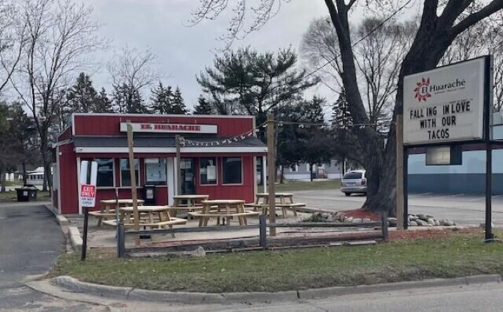 Pictures of Retail property located at 517 Butternut Drive, Holland, MI 49424 for sales - image #1