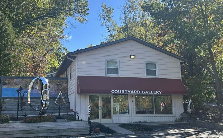 Pictures of Office property located at 1 S Griffith Street, New Buffalo, MI 49117 for sales - image #1