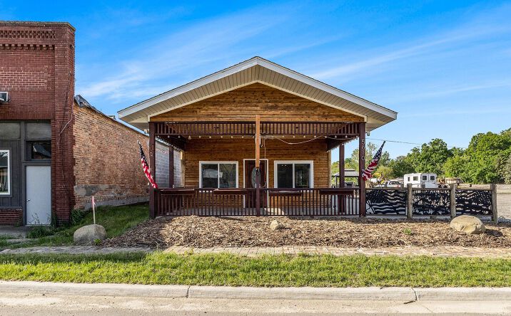 Pictures of Business for Sale, Retail property located at 5610 109th Avenue, Pullman, MI 49450 for sales - image #1