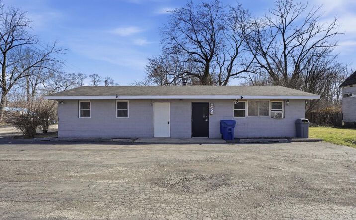Pictures of Retail, Office, Industrial property located at 107 S Crystal Avenue, Benton Harbor, MI 49022 for sales - image #1