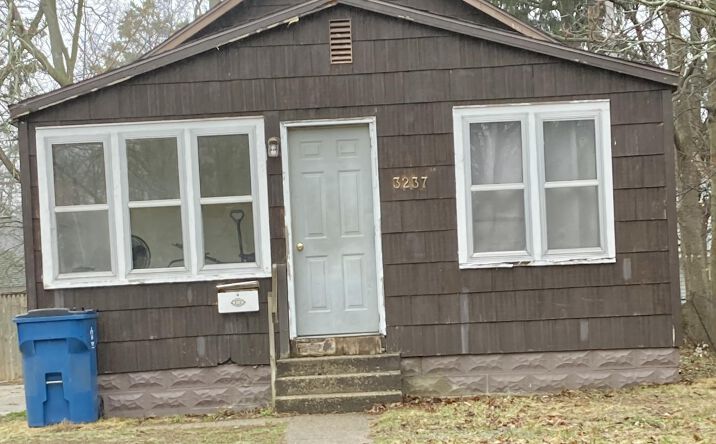 Pictures of Business for Sale property located at 3237 Highland Street, Muskegon, MI 49444 for sales - image #1