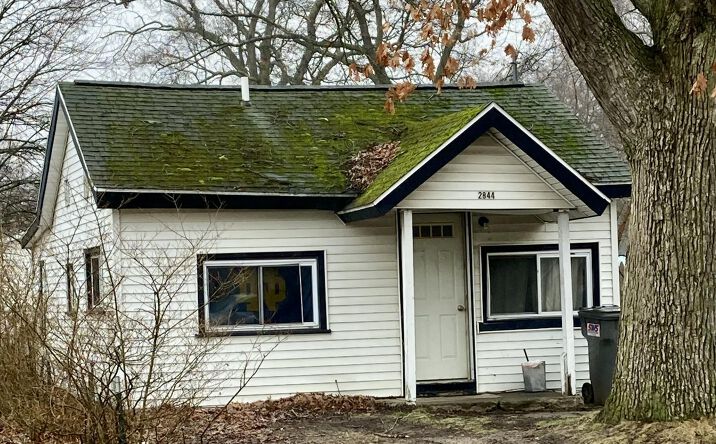 Pictures of Business for Sale property located at 2844 Valley Street, Norton Shores, MI 49444 for sales - image #1