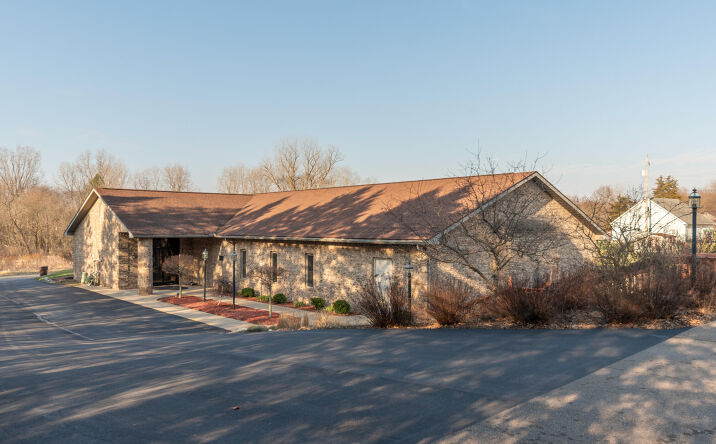 Pictures of Retail property located at 15800 Graves Road, Pinckney, MI 48169 for sales - image #1