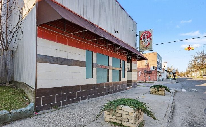 Pictures of Retail property located at 760 Butterworth Street SW, Grand Rapids, MI 49504 for sales - image #1