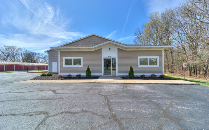 Pictures of Industrial, Retail, Office property located at 3015 S Brooks Road, Muskegon, MI 49444 for sales - image #1
