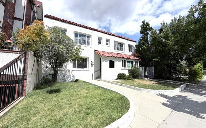 Pictures of Multifamily property located at 125 W Chestnut Street, Glendale, CA 91204 for sales - image #1