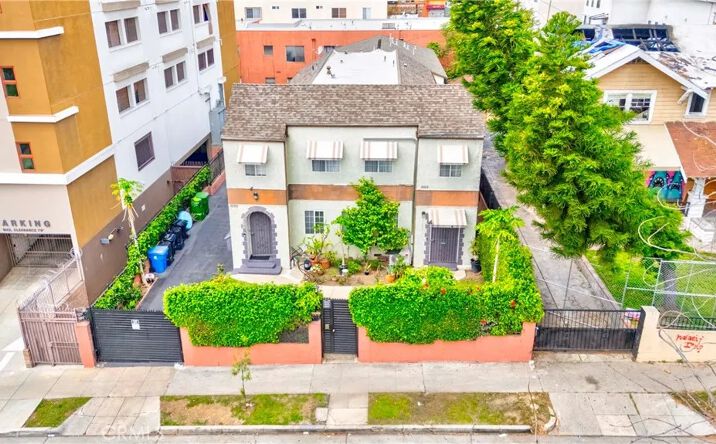 Pictures of Multifamily property located at 1053 S Oxford Avenue, Los Angeles, CA 90006 for sales - image #1