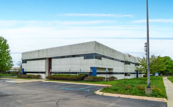 Pictures of Office property located at 22777 W Eleven Mile Rd, Southfield, MI 48033 for sales - image #1