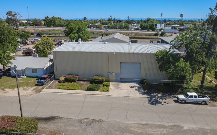 Pictures of Industrial property located at 3118 West Avenue, Ceres, CA 95307 for sales - image #1