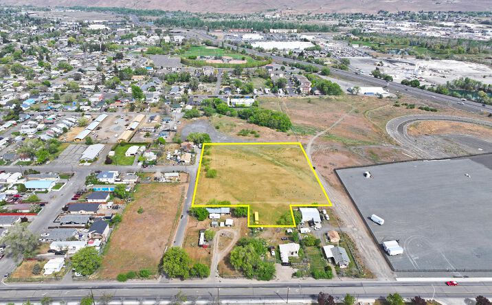 Pictures of Land property located at E Adams St @ S 15th St, Yakima, WA 98901 for sales - image #1