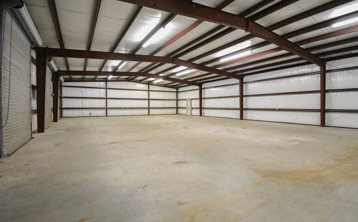 Pictures of Retail, Industrial property located at 512 HARTMAN RD, VICTORIA, TX 77905 for sales - image #1