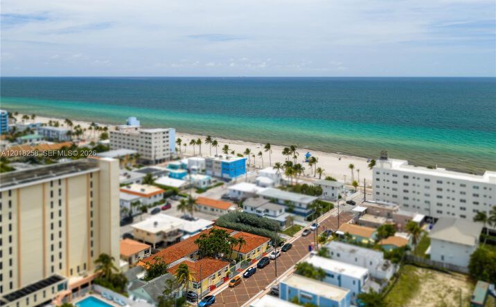 Pictures of Multifamily property located at 335 Georgia St, Hollywood, FL 33019 for sales - image #1