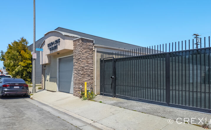 Pictures of Industrial property located at 1690 Hayes Ave, Long Beach, CA 90813 for sales - image #1